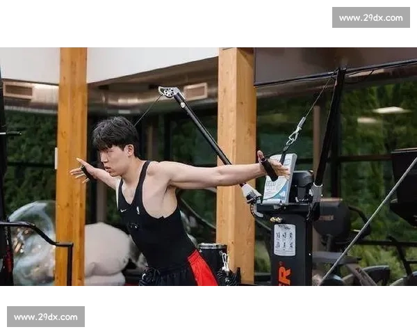 杨瀚森白衣闪耀富保罗庆功宴！湖人锋线新星助阵，四首轮秀彰显 Klutch 统治力